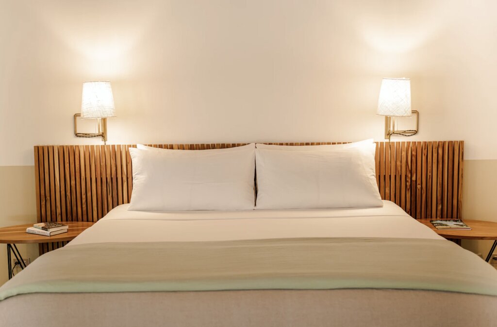 Hotel295