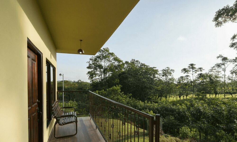 Hotel272