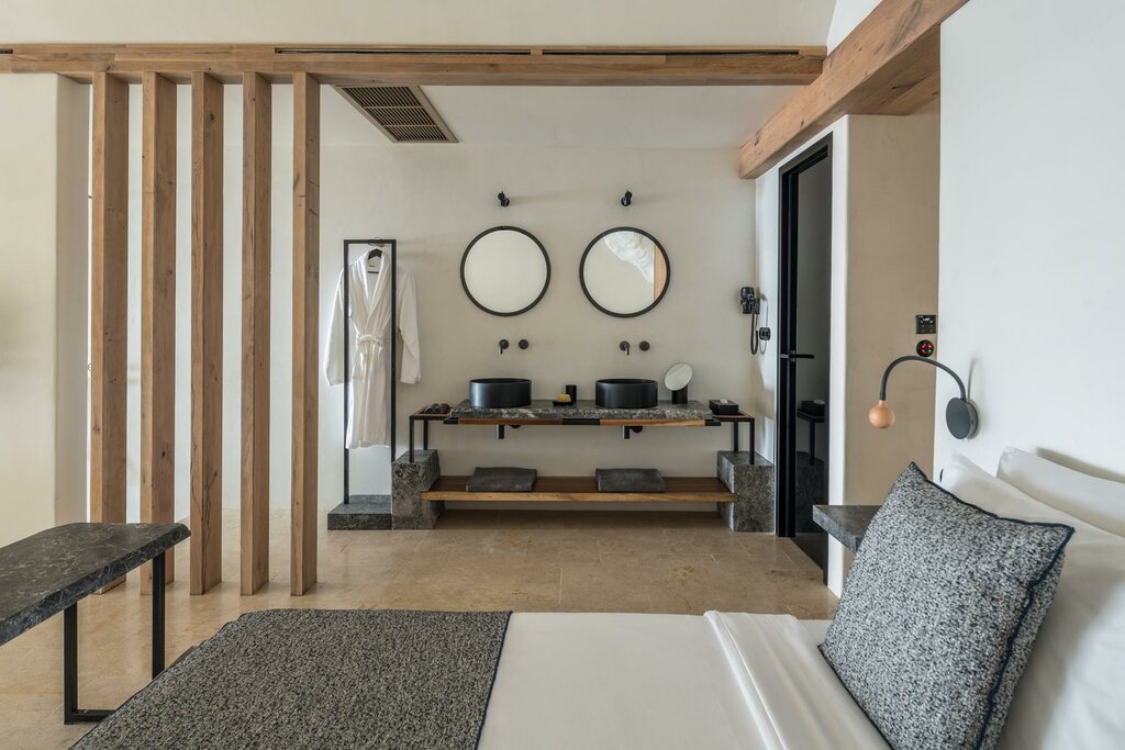 Hotel595