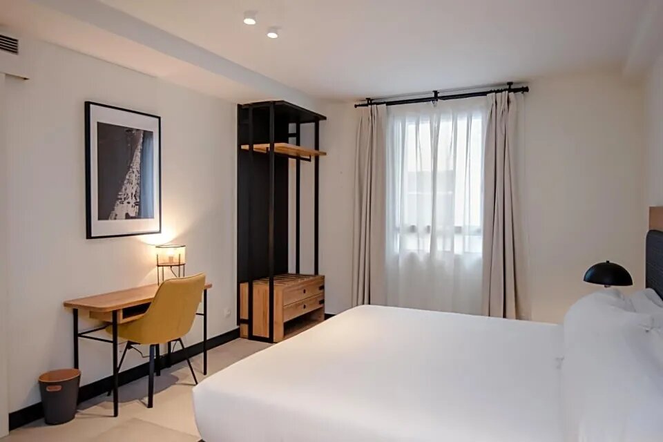 Hotel1111