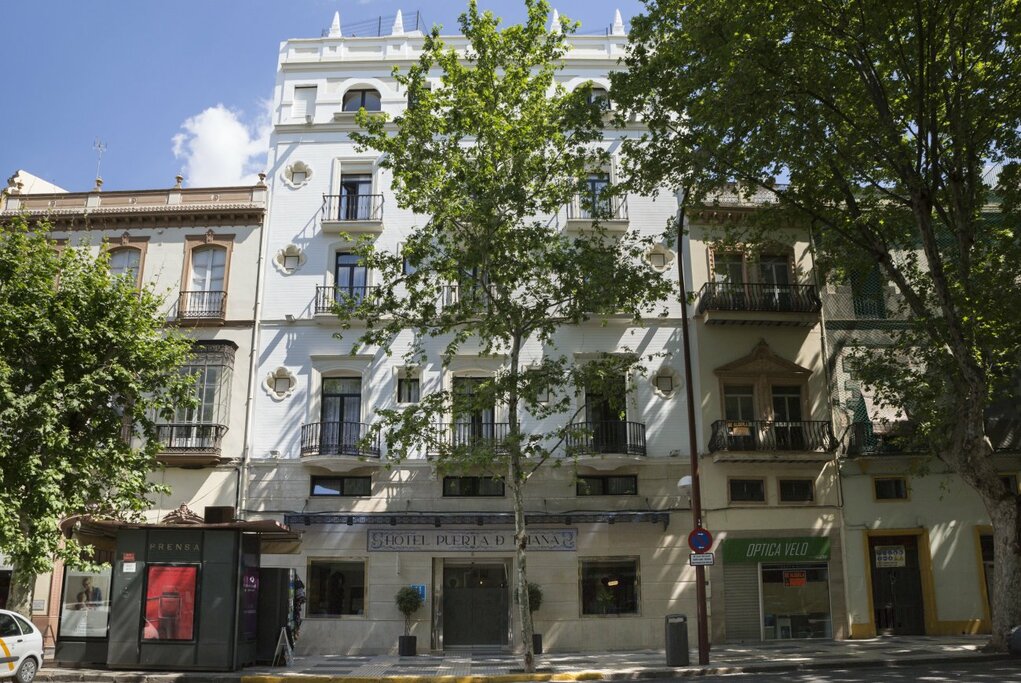 Hotel812