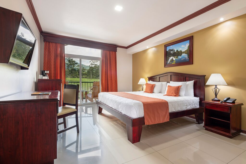 Hotel236