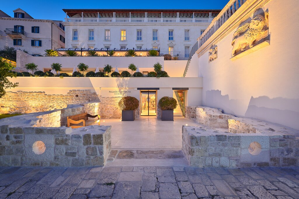Hotel1351