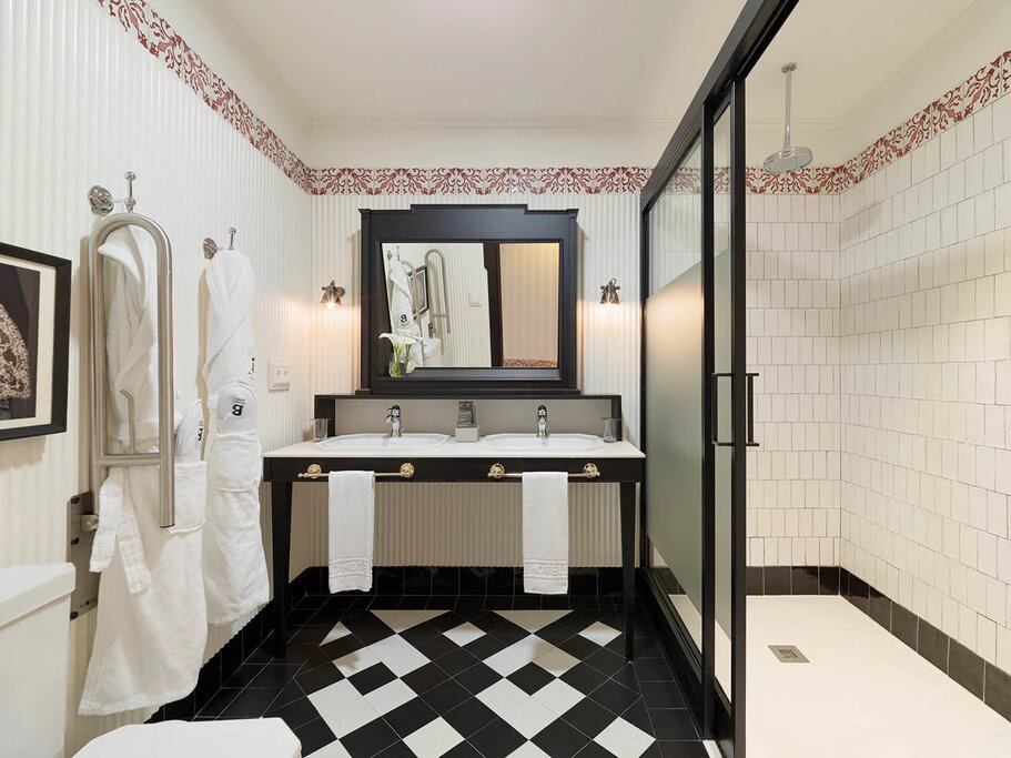 Hotel712