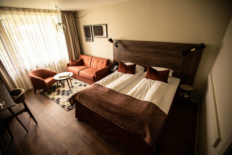 Hotel351