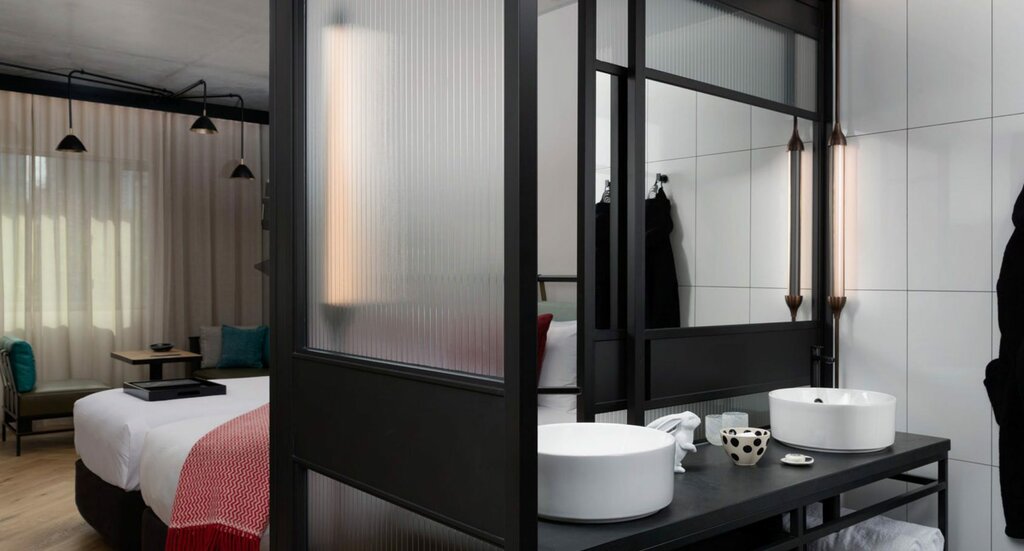 Hotel1421