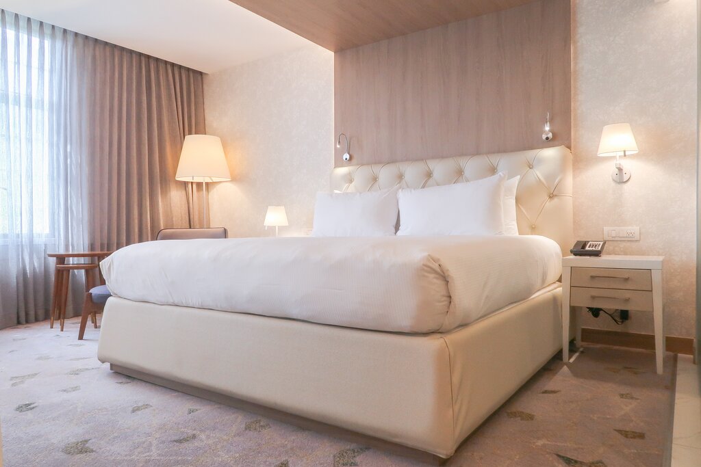 Hotel185
