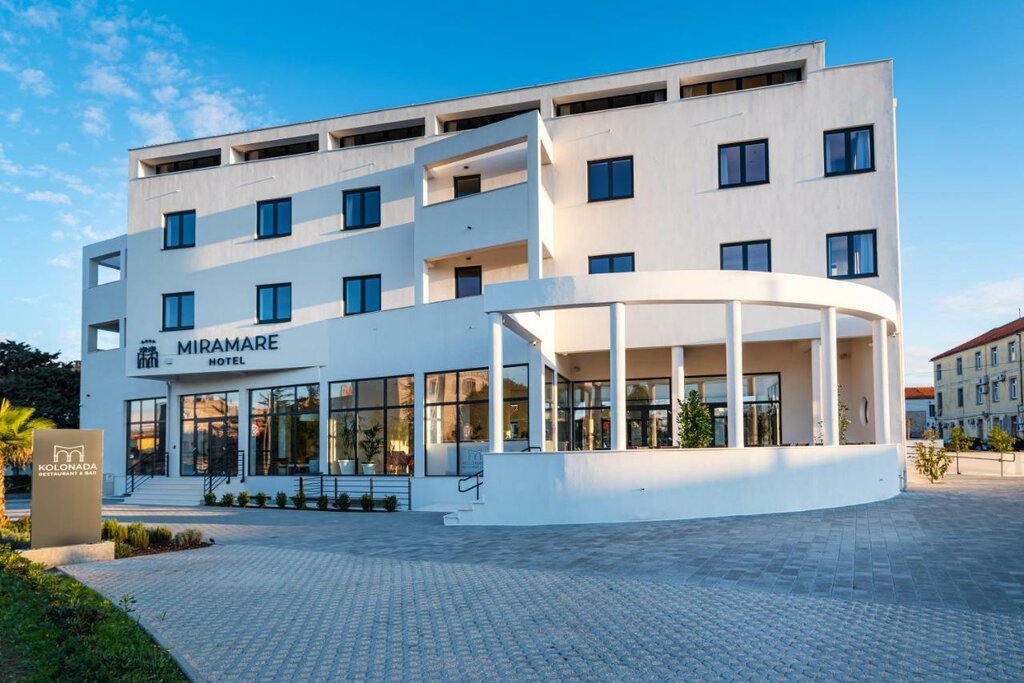 Hotel1367