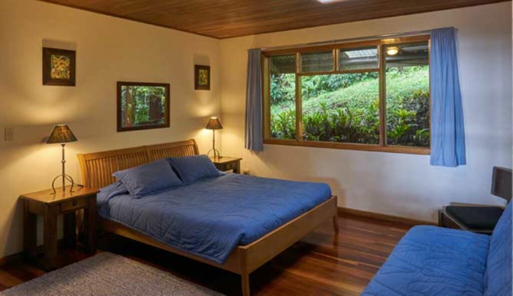 Hotel184