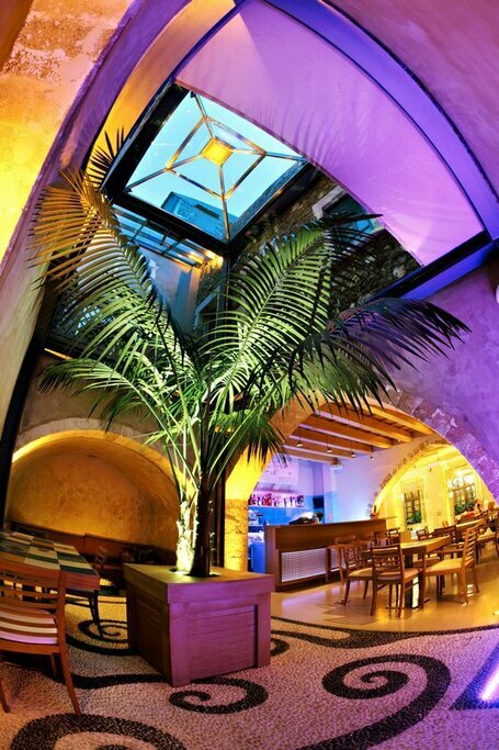 Hotel599