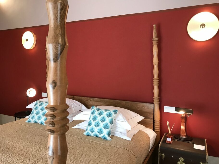 Hotel81