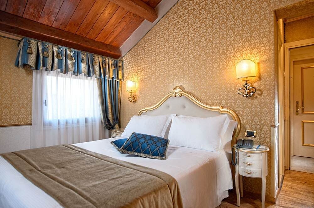 Hotel6
