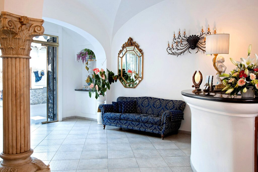 Hotel49