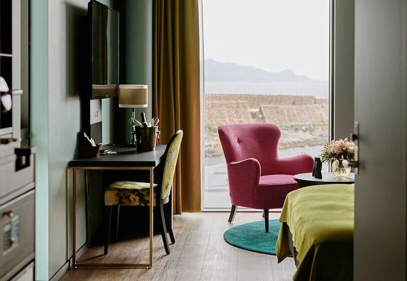 Hotel368