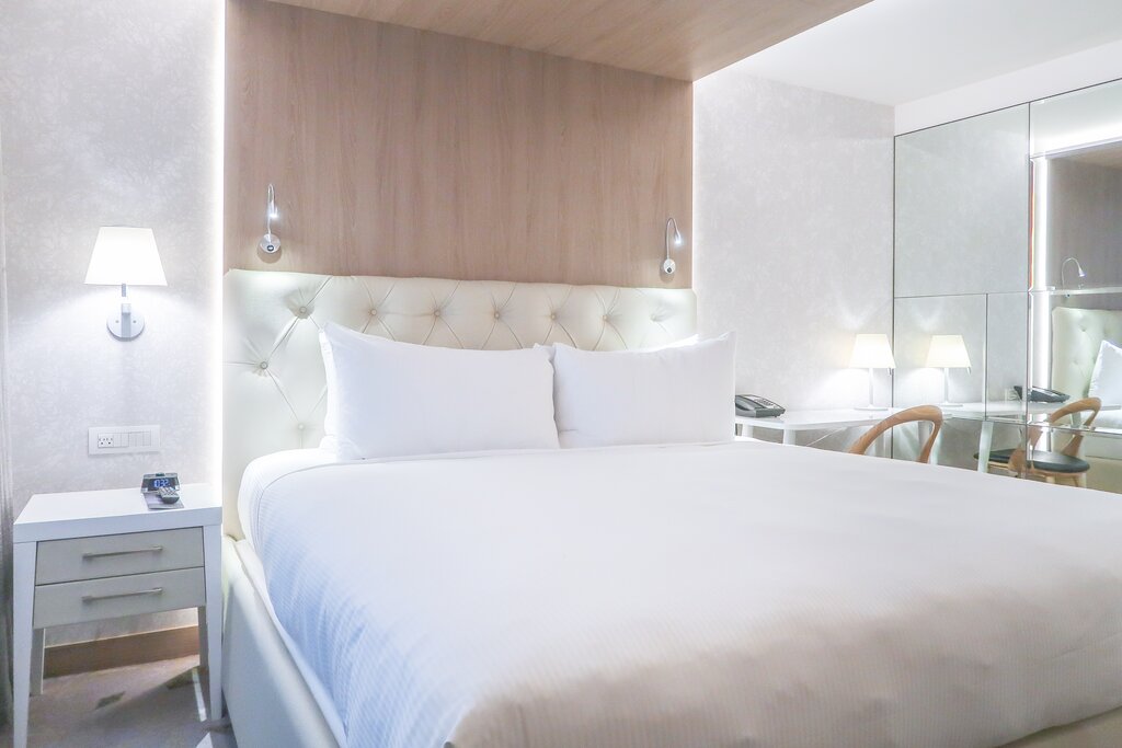 Hotel185