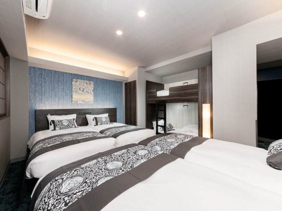 Hotel142