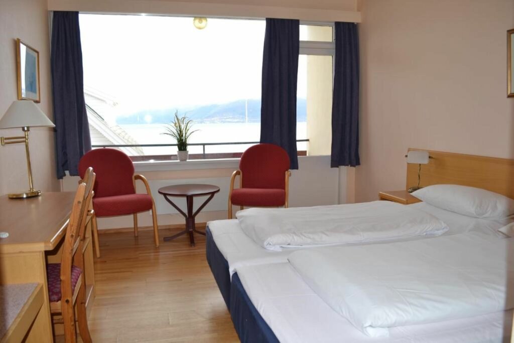 Hotel413