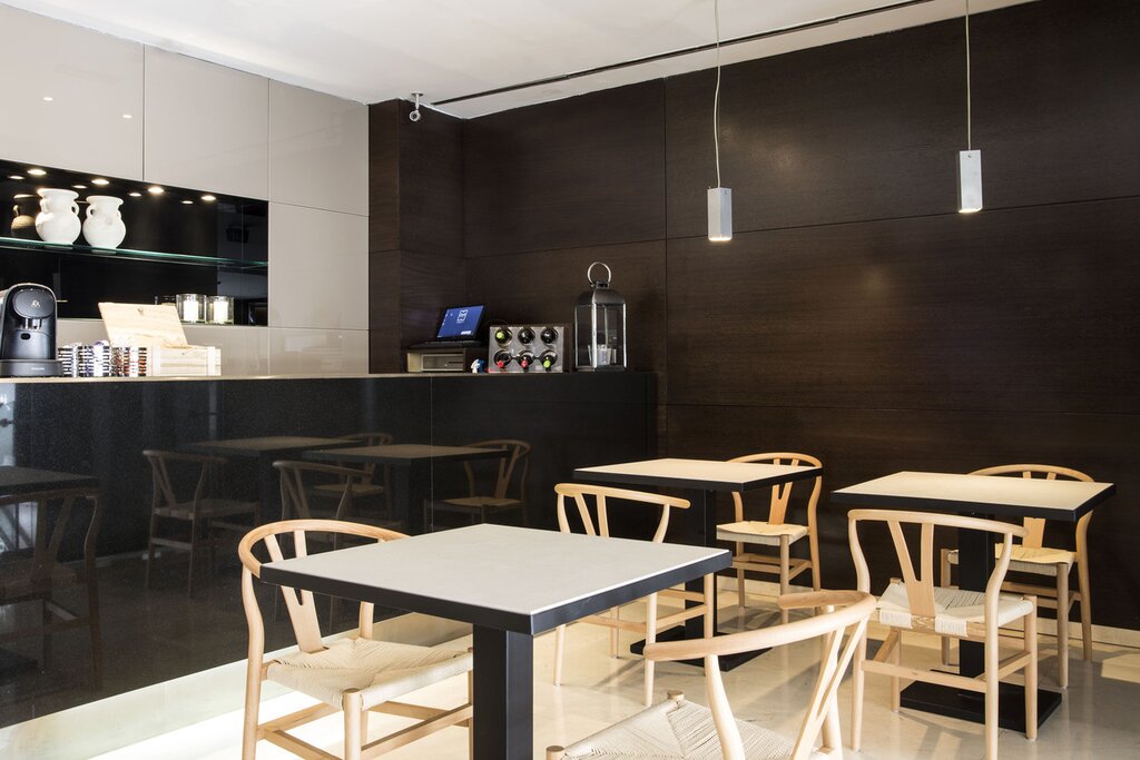 Hotel858