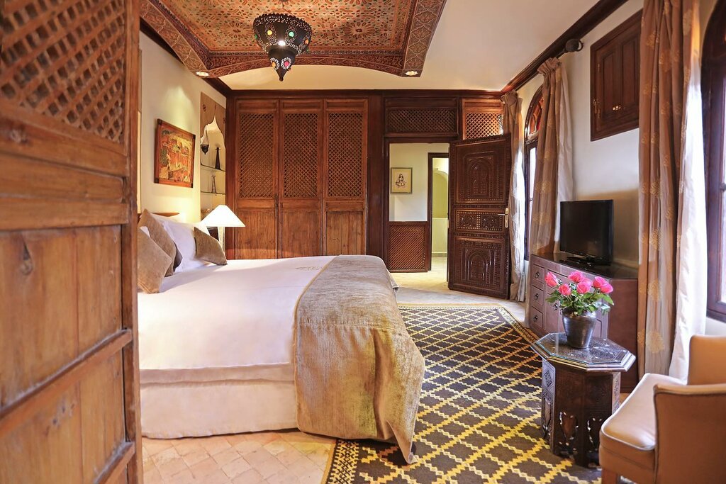 Hotel73