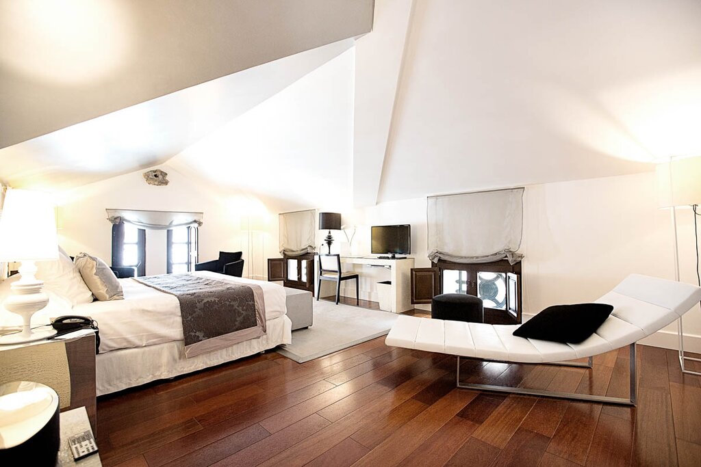 Hotel961