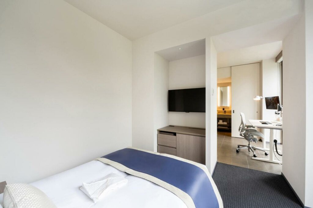 Hotel113