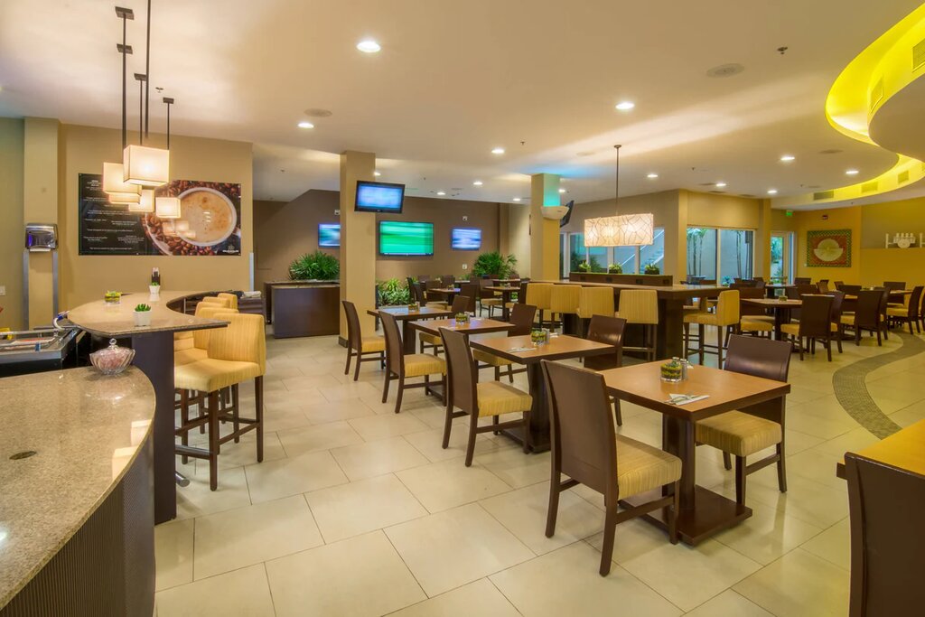 Hotel282