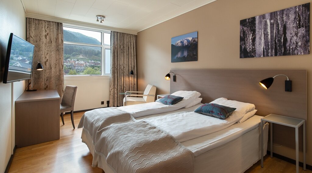 Hotel438