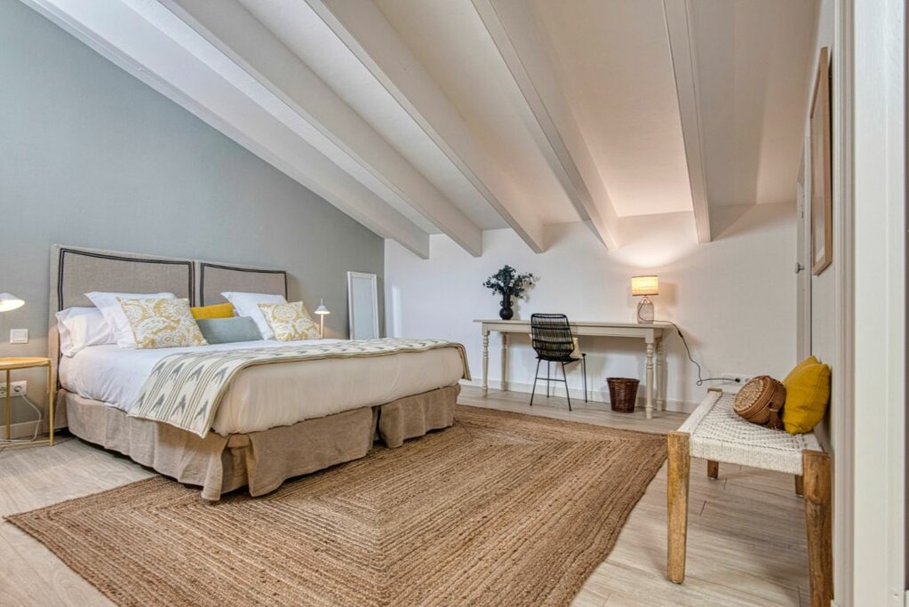 Hotel735
