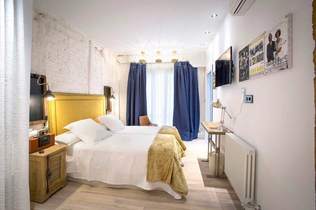 Hotel832