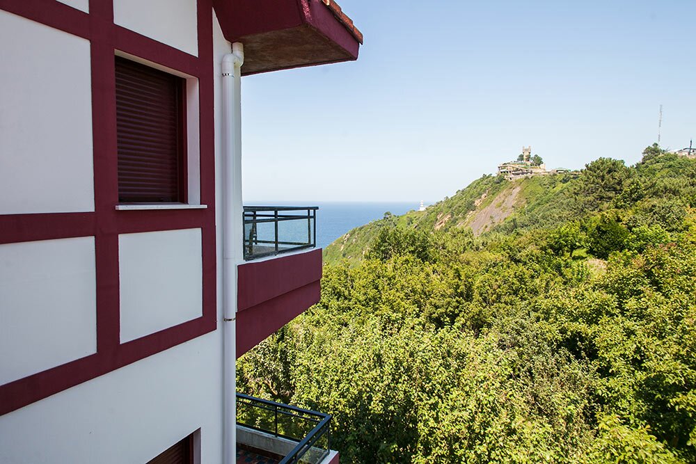 Hotel898