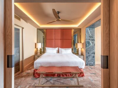 Hotel956
