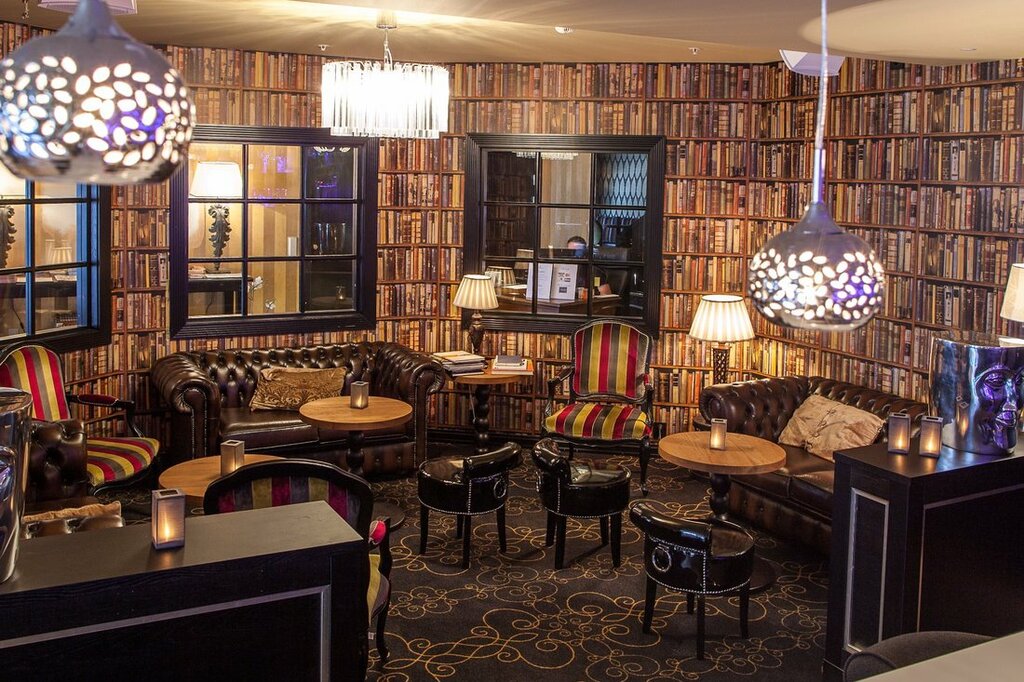 Hotel379