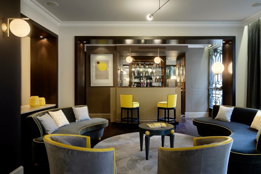 Hotel1300