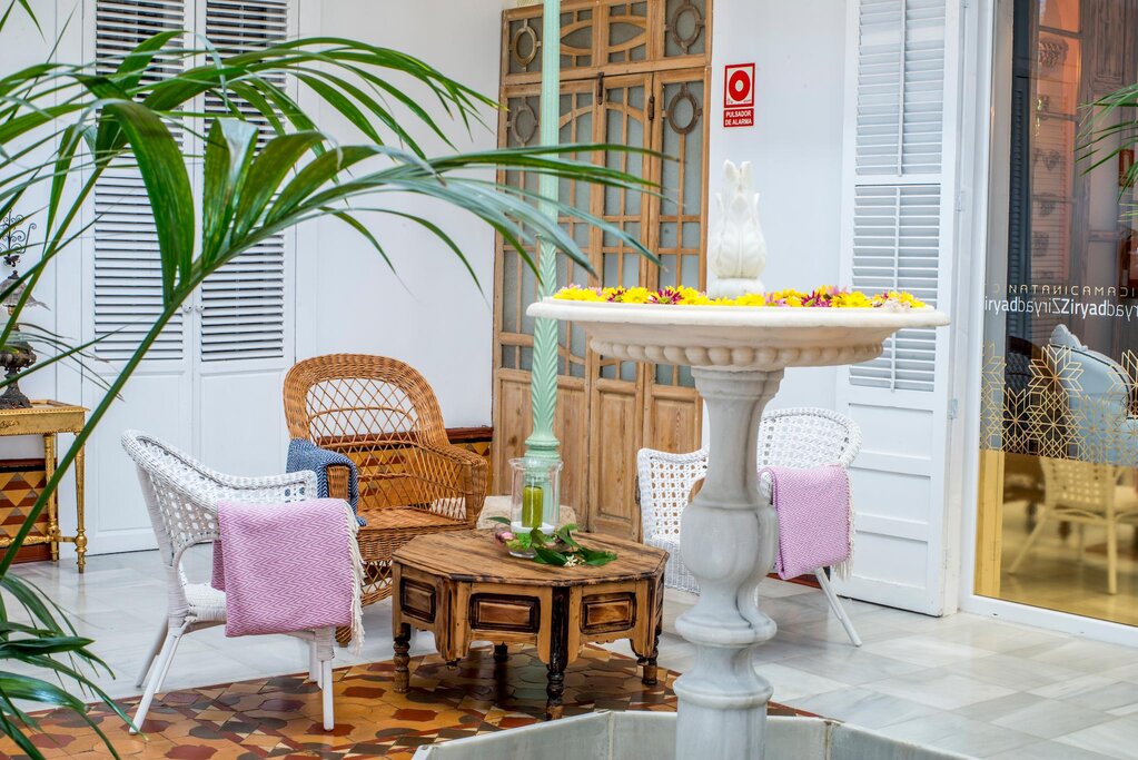 Hotel694