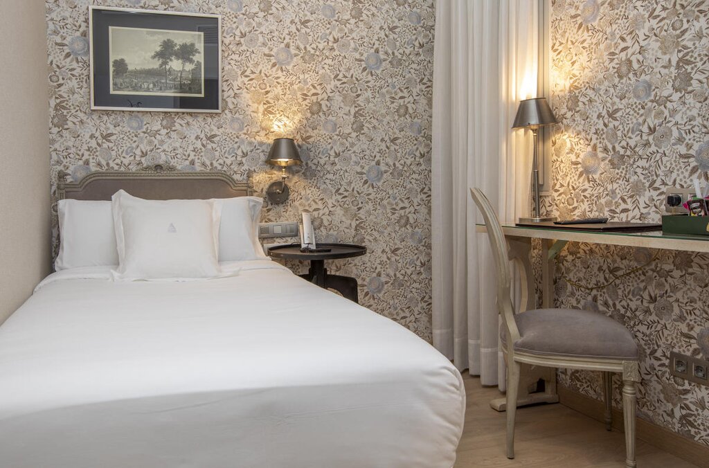 Hotel715