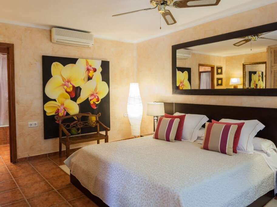 Hotel1099