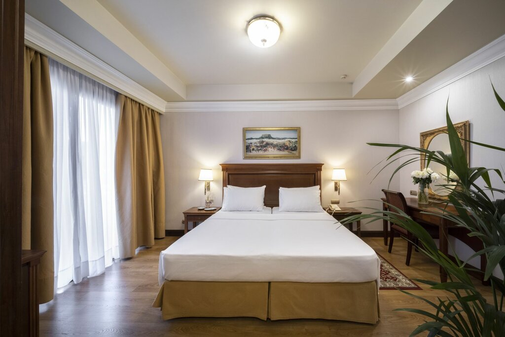 Hotel495