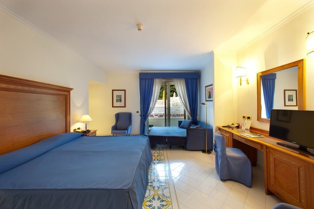 Hotel2