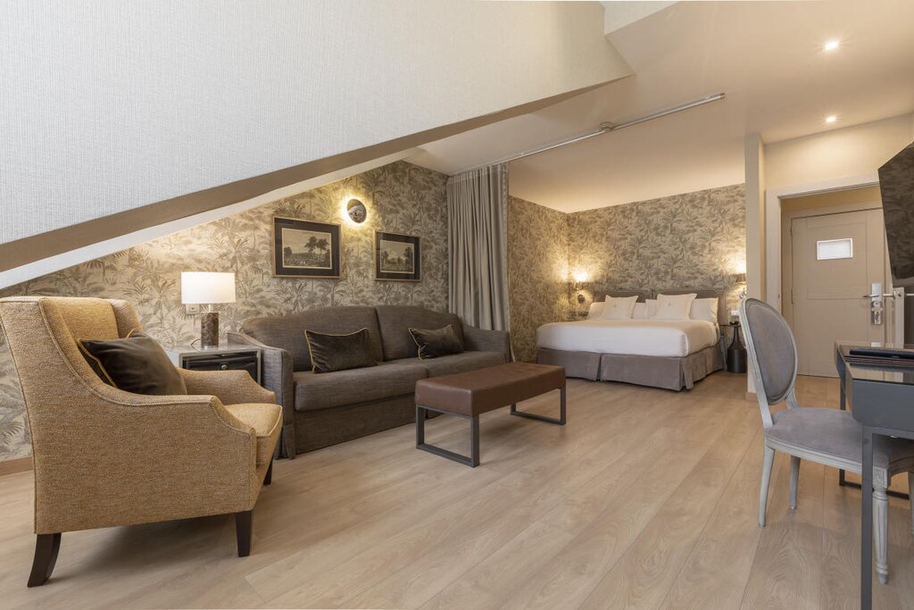 Hotel715