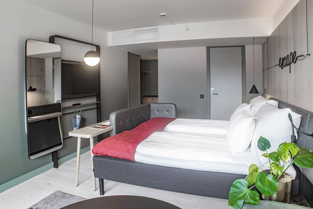 Hotel380