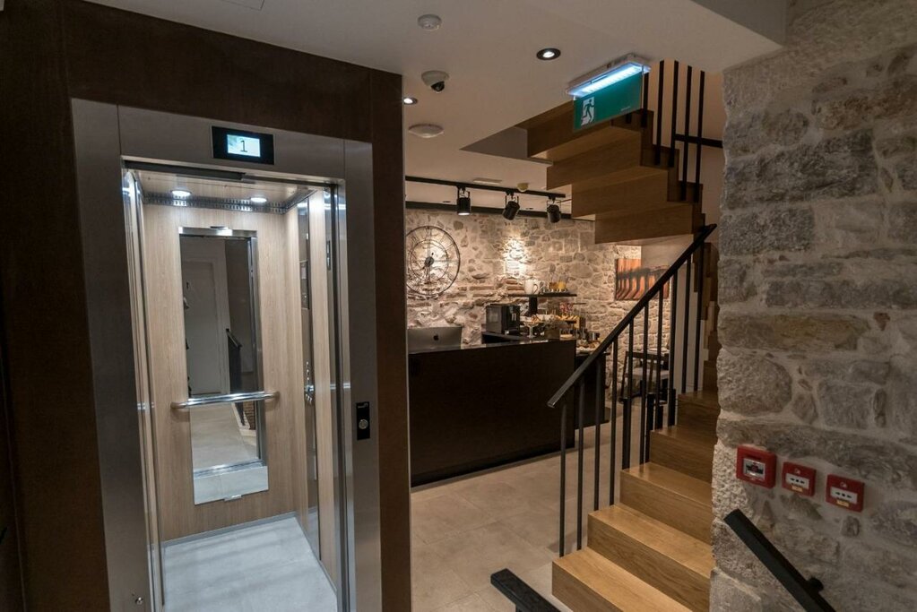 Hotel1366