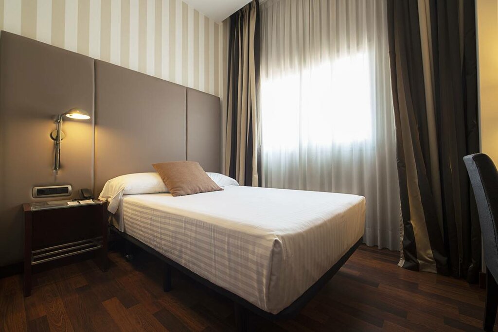 Hotel858