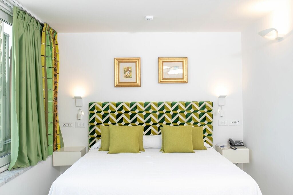 Hotel42