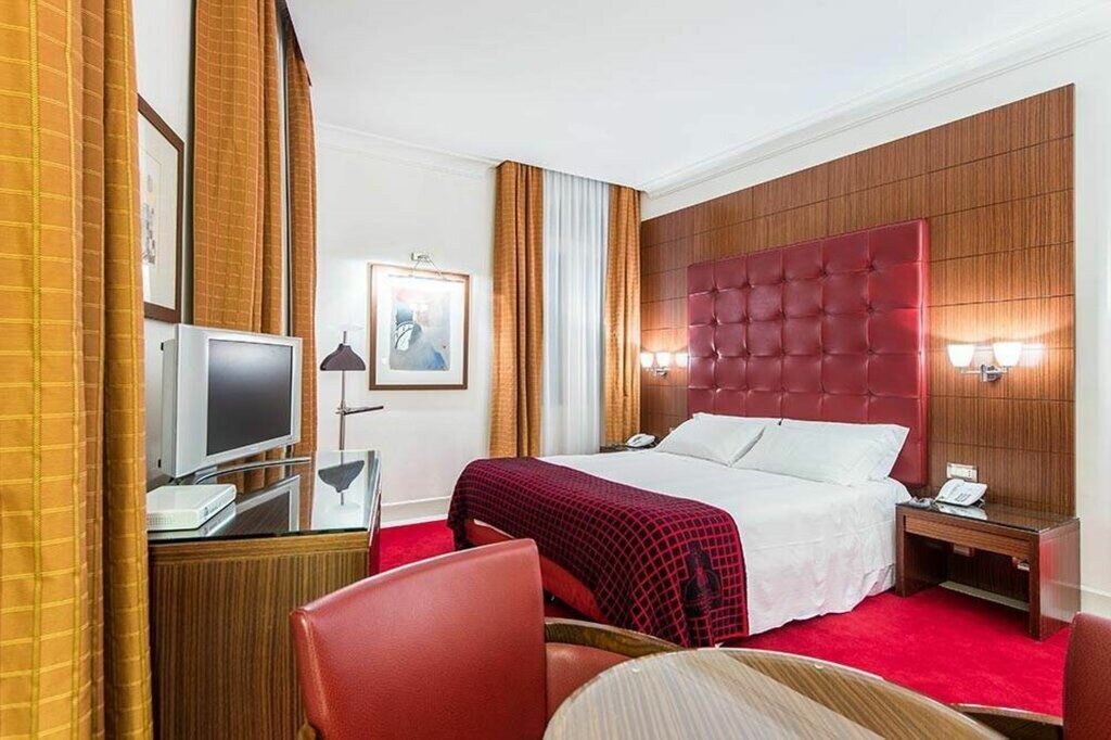 Hotel5