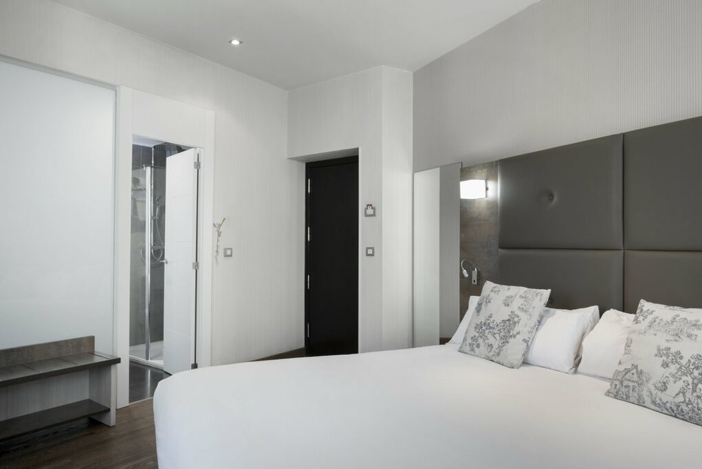 Hotel671
