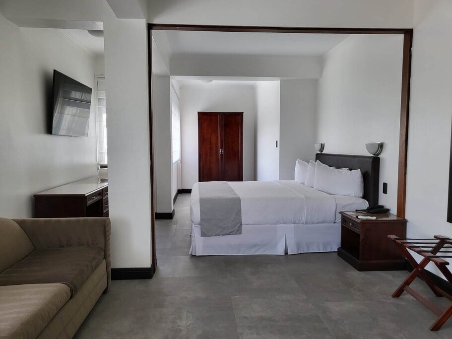 Hotel287