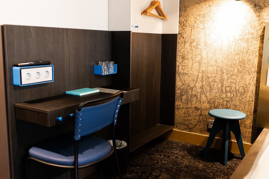 Hotel407