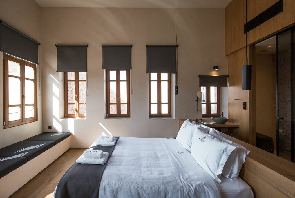 Hotel593