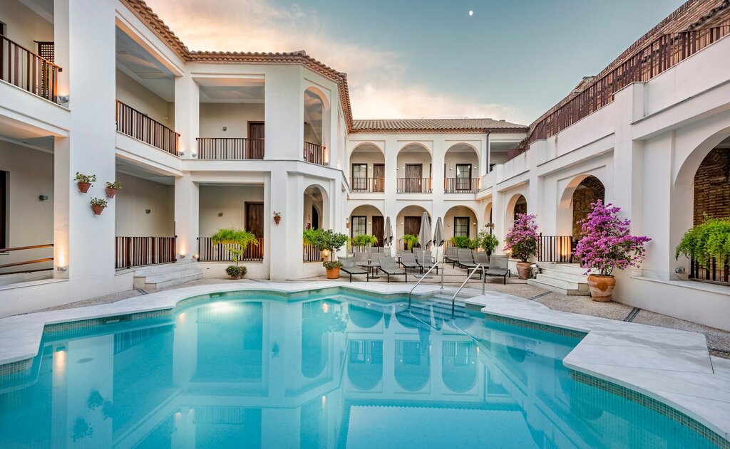 Hotel785