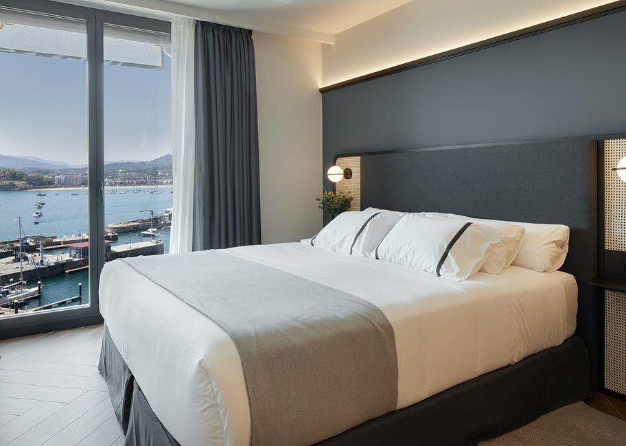 Hotel875